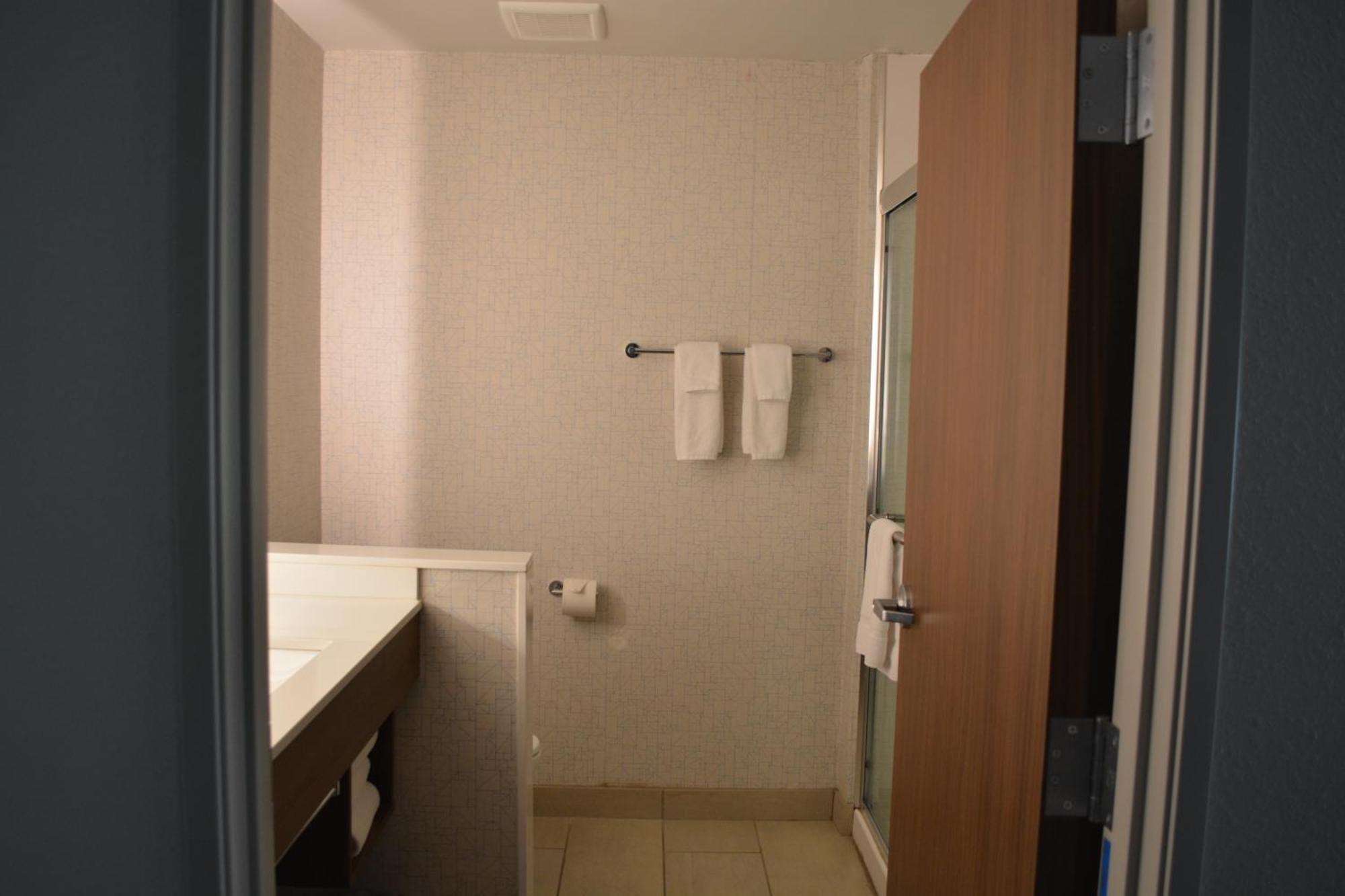 Holiday Inn Express & Suites Либерал Экстерьер фото